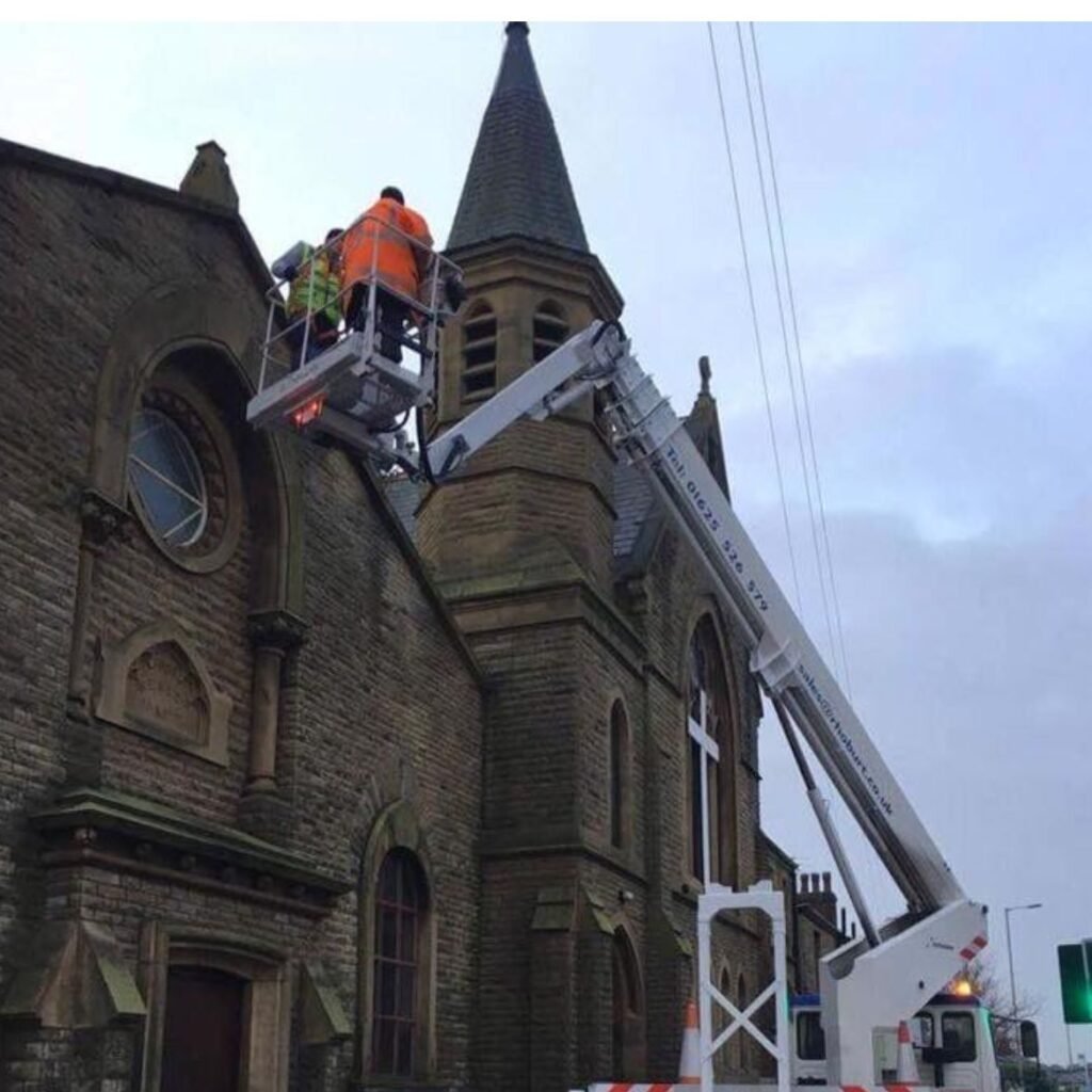 commercial-gutter-cleaning-services oldham