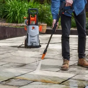 Pressure Washing Cleaning Service In Manchester